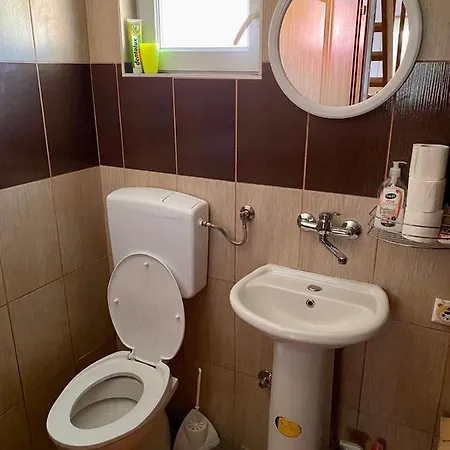 Vikendica Melic Holiday home *
